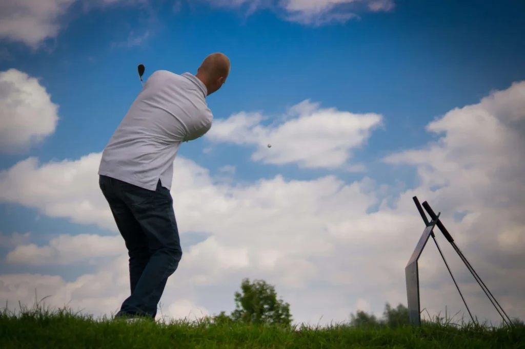 What are the basics of the golf swing